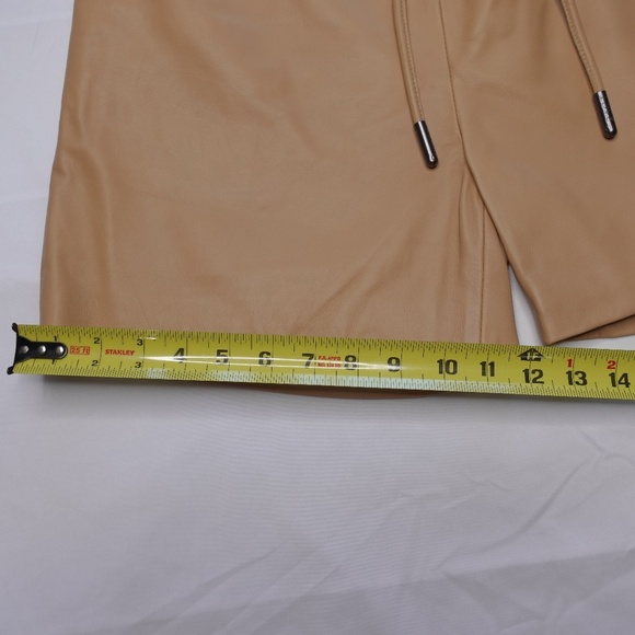 Lita By Ciara Lamb Leather wide leg Short Drawstring size Medium NWT MRSP $398 - Picture 4 of 12